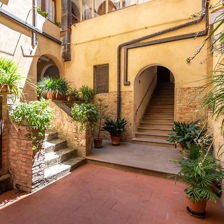 Il Teatro Apartment San Gimignano Bagian luar foto